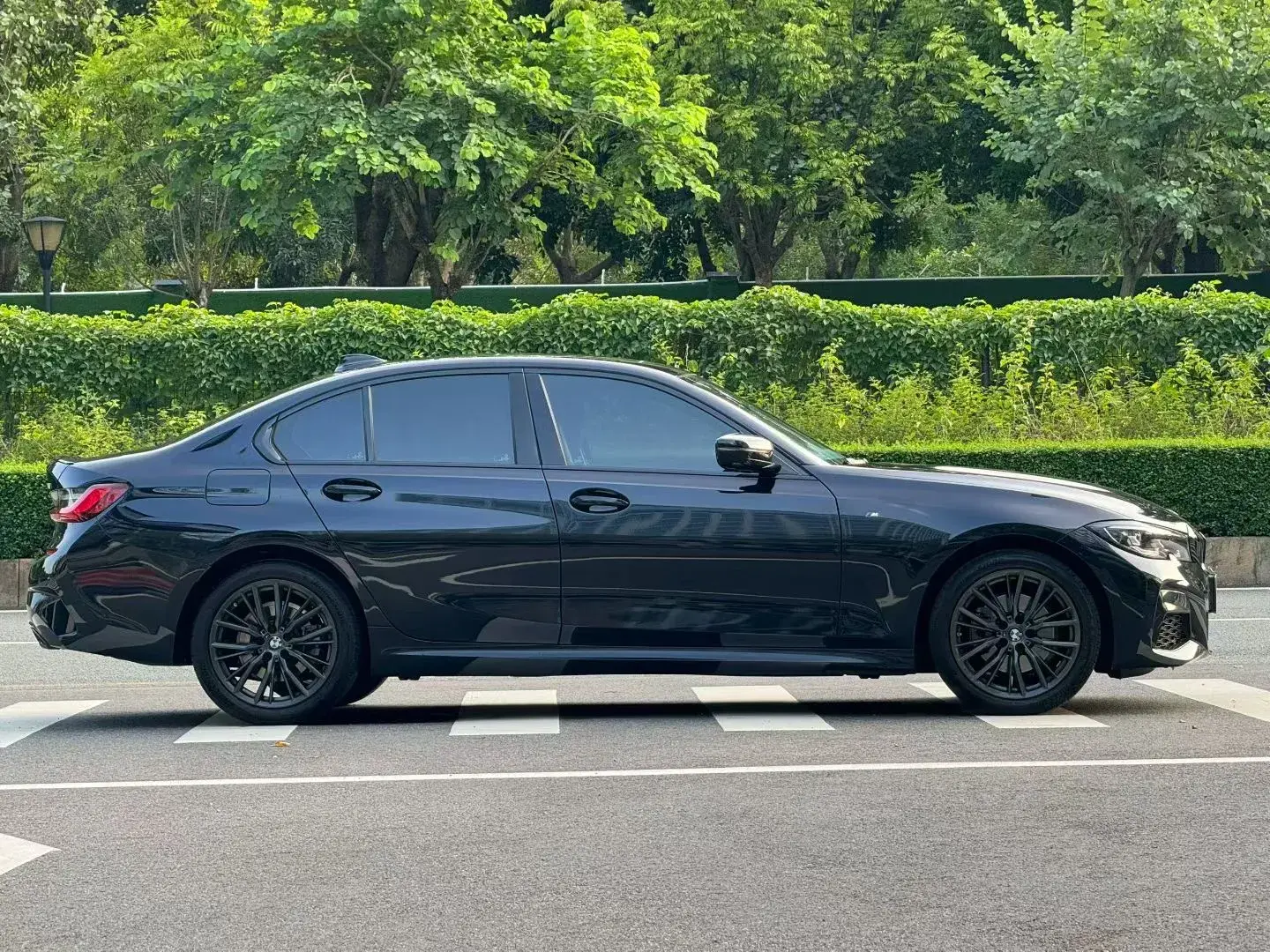 2022 BMW 3 thumbnail 3