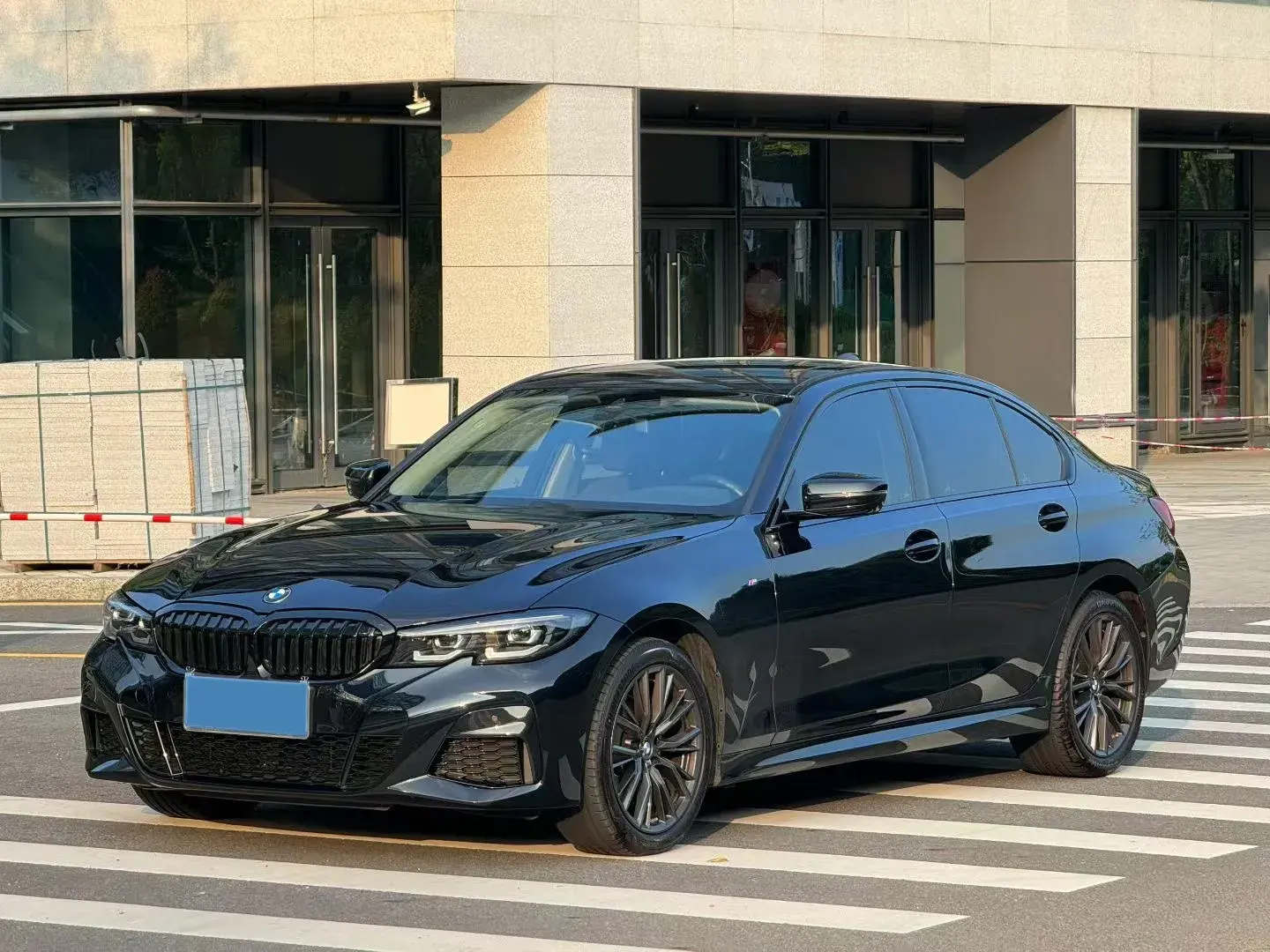 2022 BMW 3 view 1