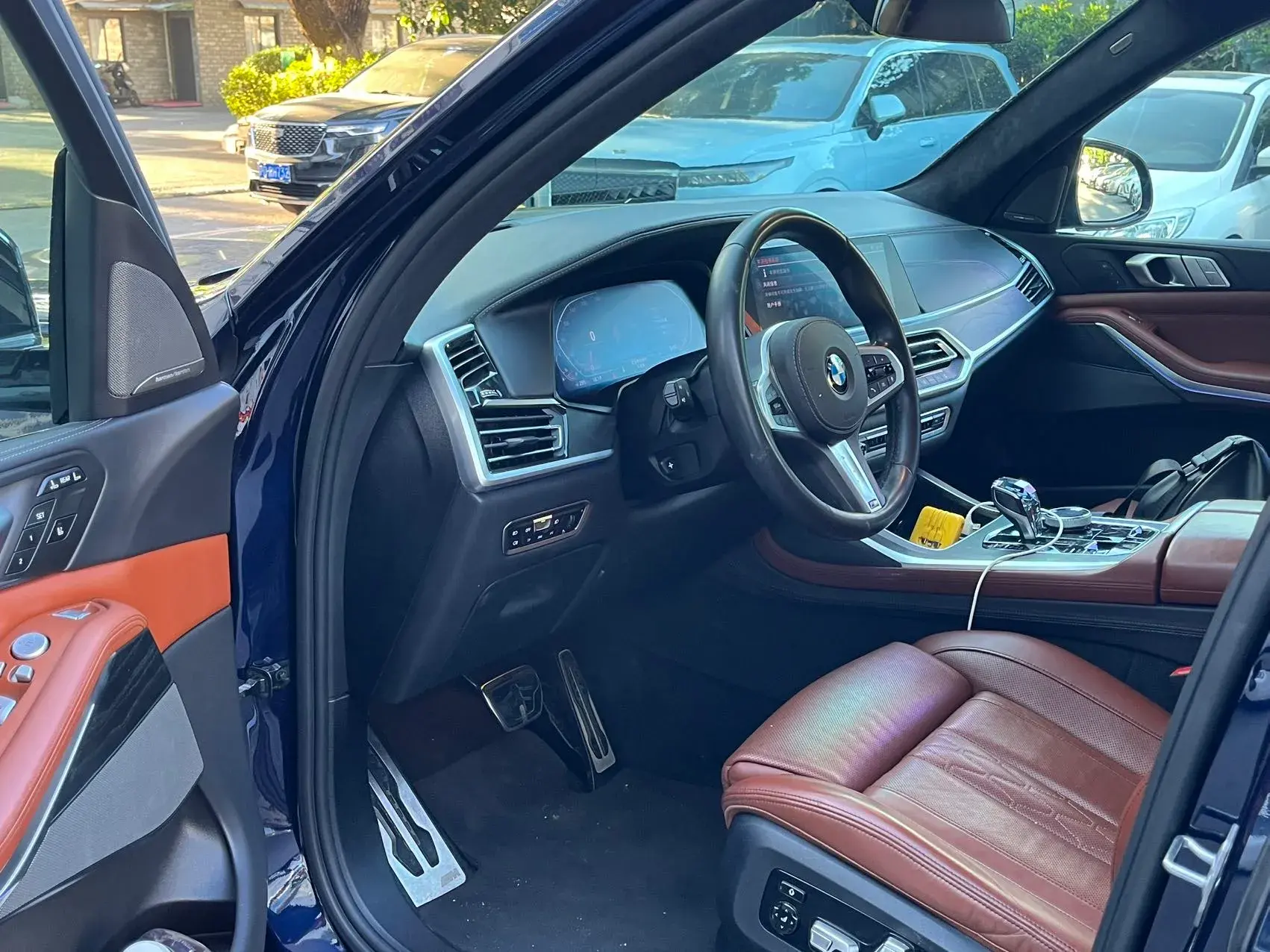 2020 BMW X7 thumbnail 4