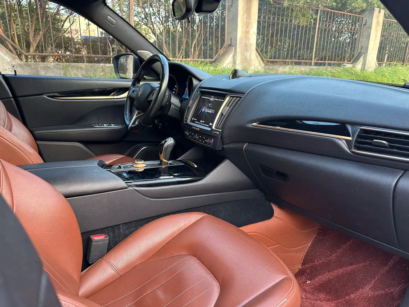 2018 MASERATI LEVANTE thumbnail 4