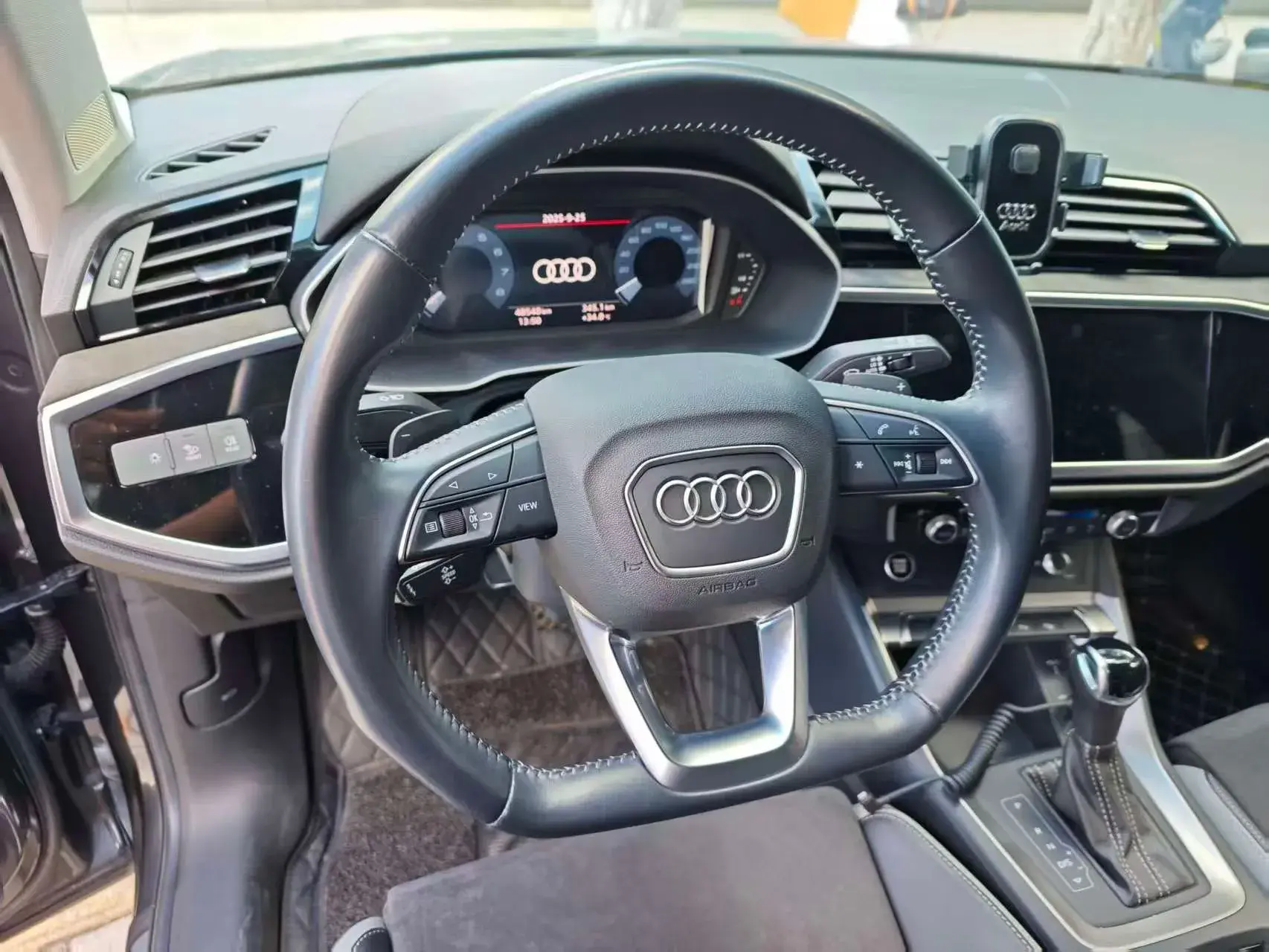 2021 AUDI Q3 thumbnail 2