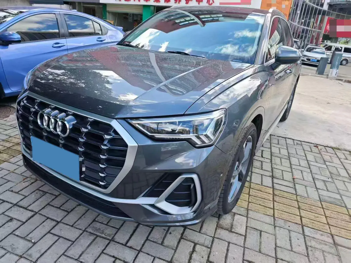 2021 AUDI Q3 view 1
