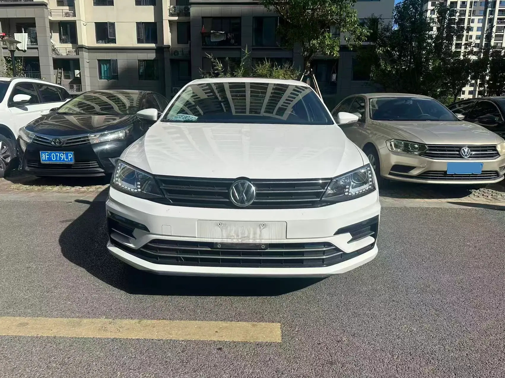 2018 VOLKSWAGEN SAGITAR thumbnail 2