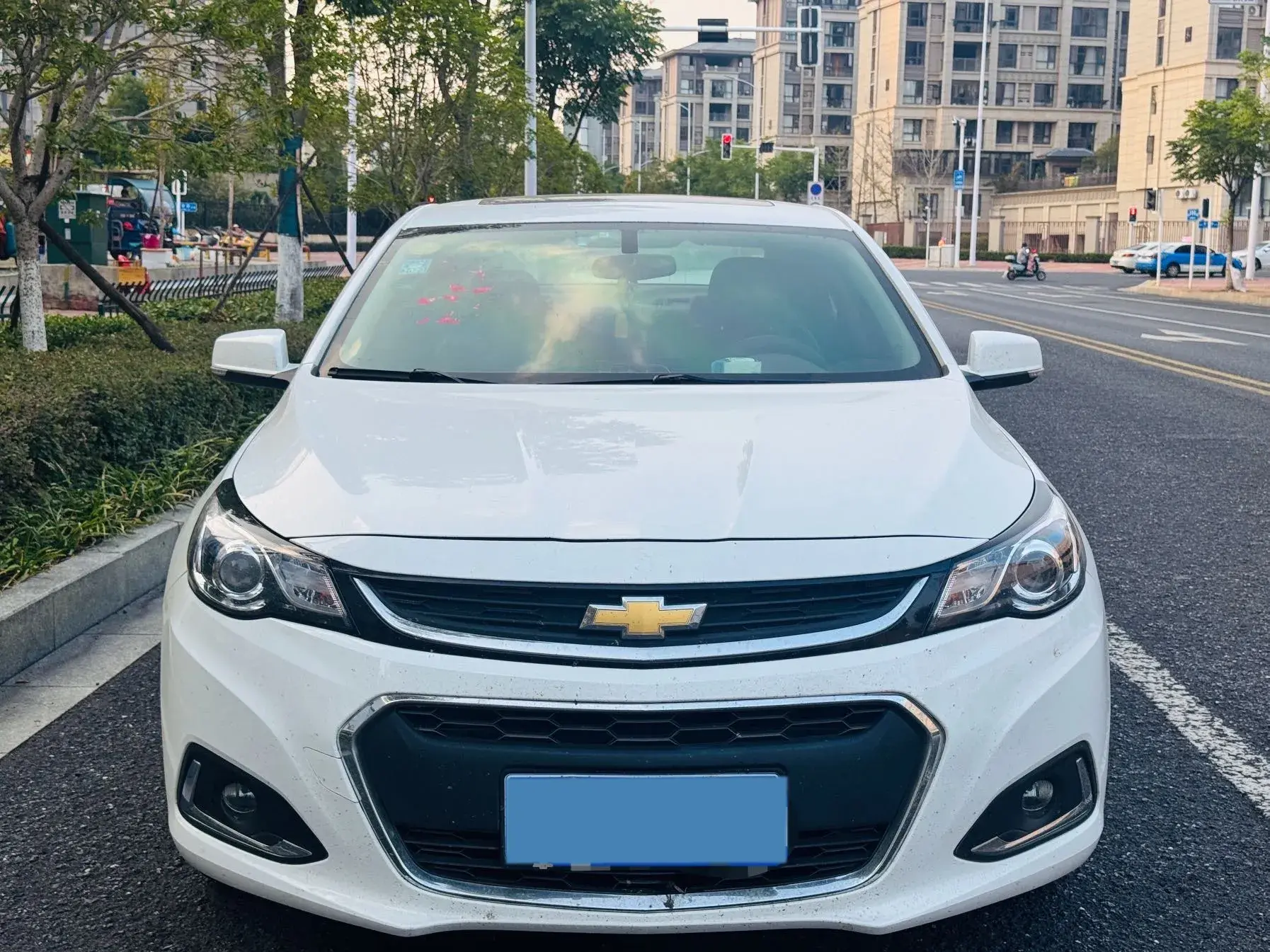 2018 CHEVROLET MALIBU thumbnail 2