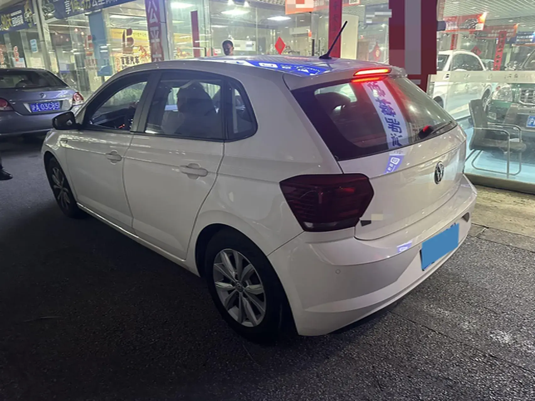 2019 VOLKSWAGEN POLO thumbnail 4