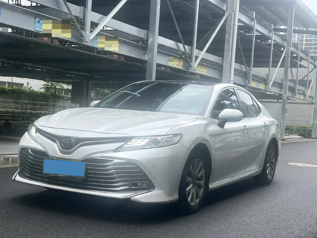 2021 Toyota Camry 2.5L 209HP L4 8AT