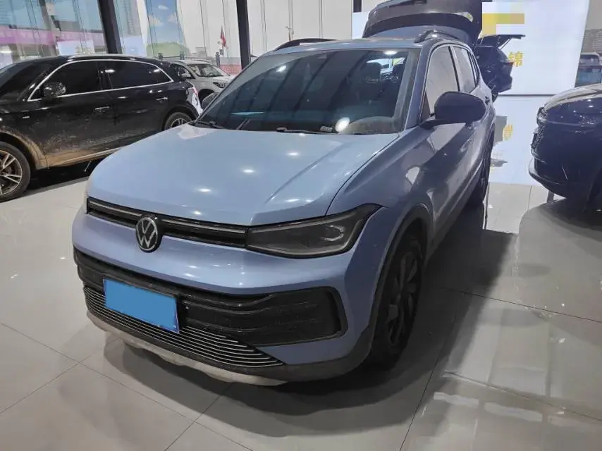 2025 VOLKSWAGEN THARU view 1