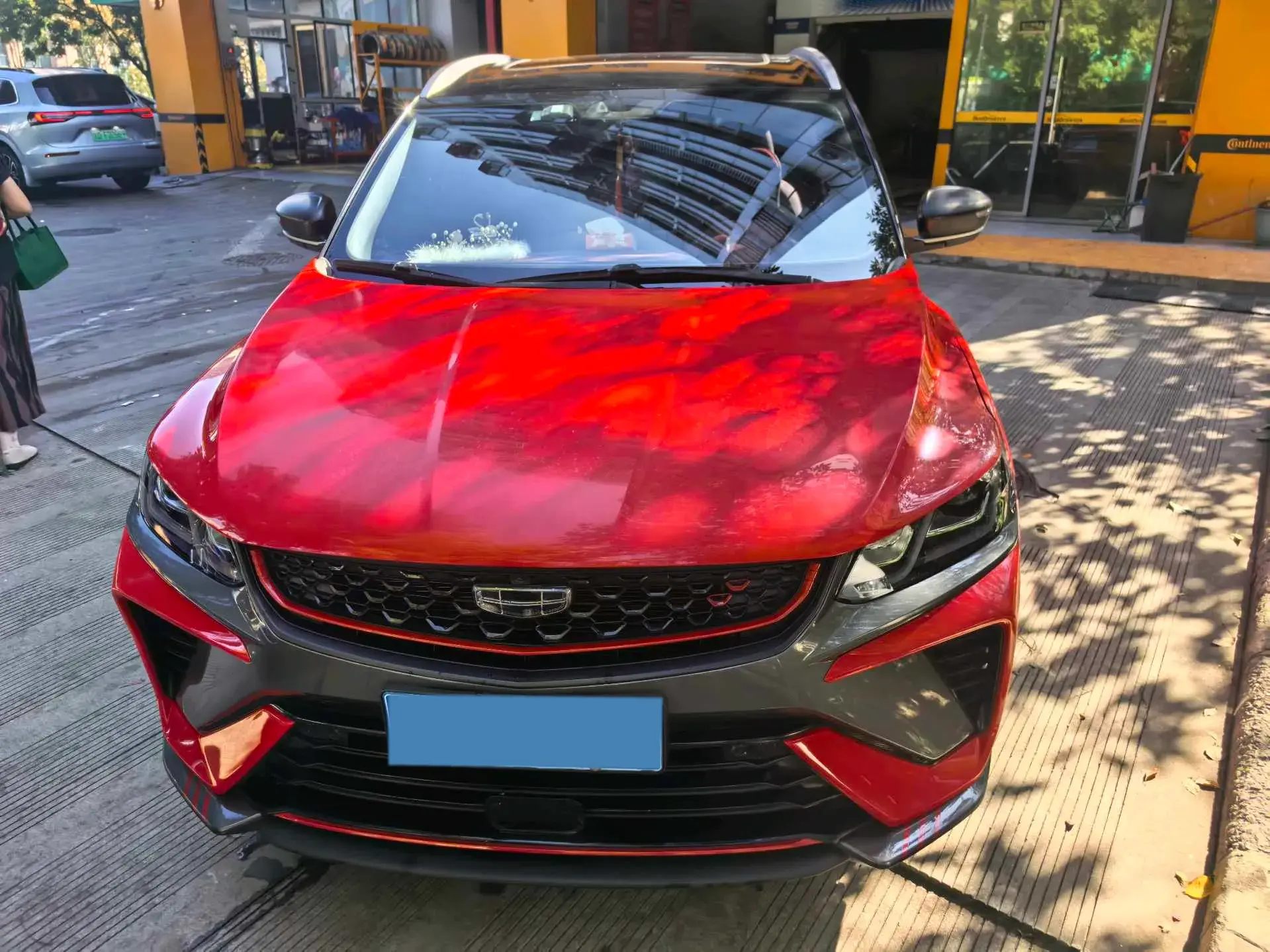 2021 GEELY COOLRAY thumbnail 2