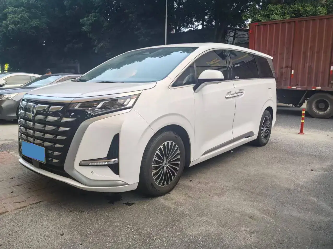 2022 DENZA D9 view 1