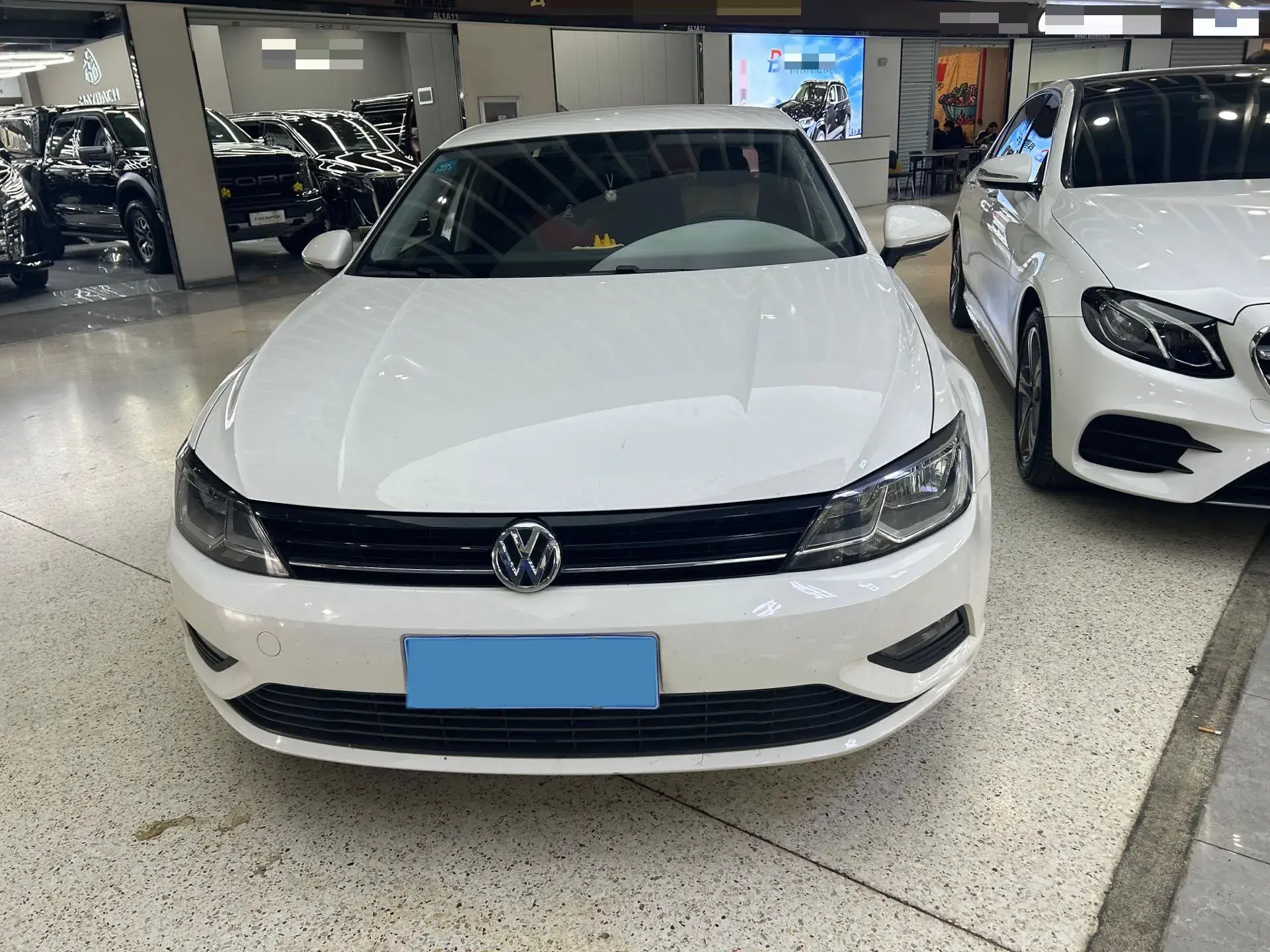 2018 VOLKSWAGEN LAMANDO thumbnail 2