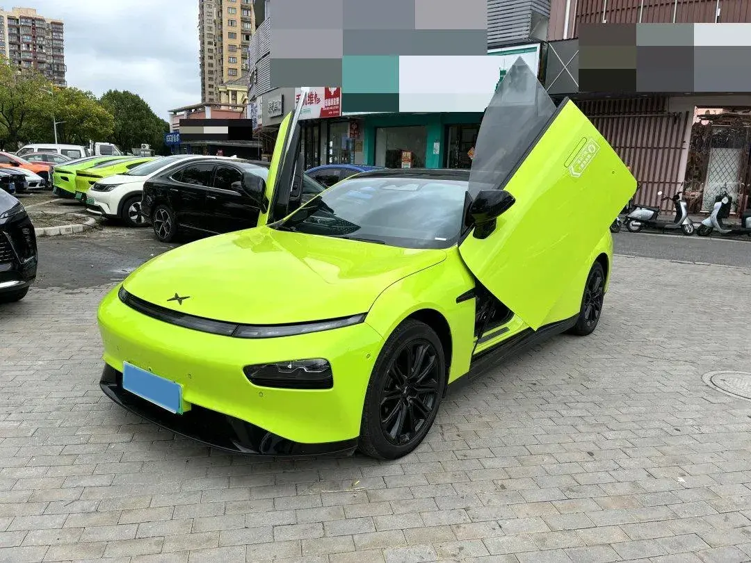 2021 XPENG P7 thumbnail 3