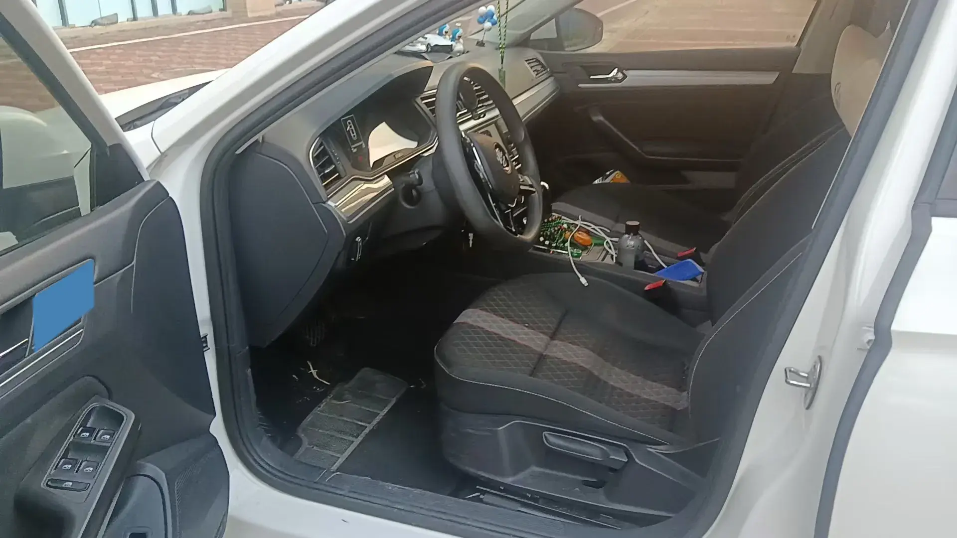 2021 VOLKSWAGEN LAMANDO thumbnail 2