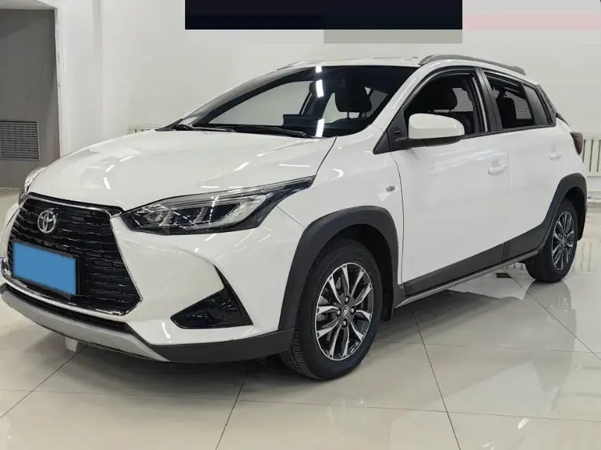 2022 TOYOTA YARIS view 1