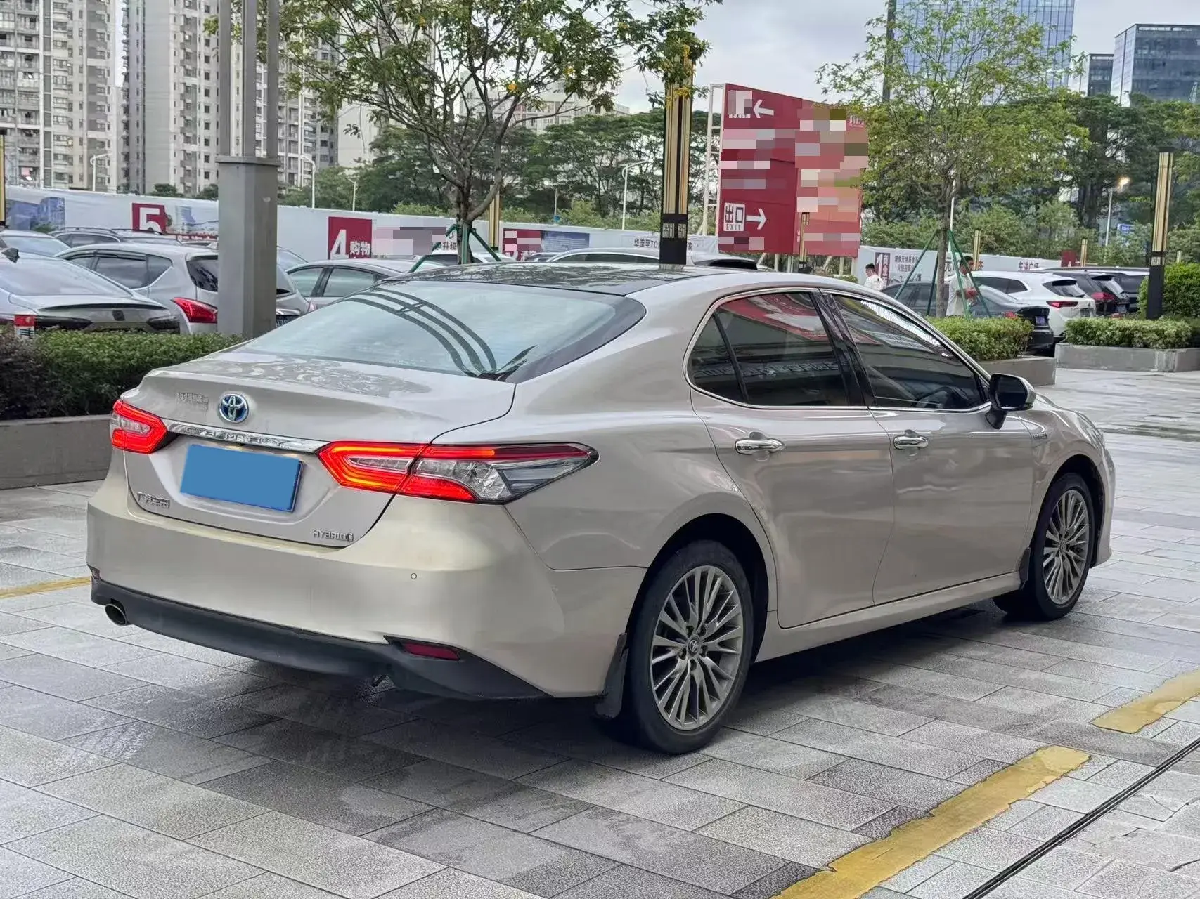 2019 TOYOTA CAMRY thumbnail 2