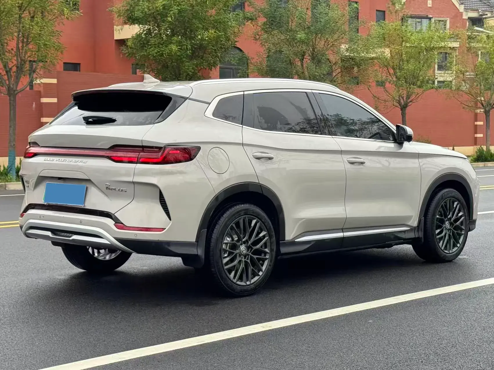 2023 BYD SONG thumbnail 4