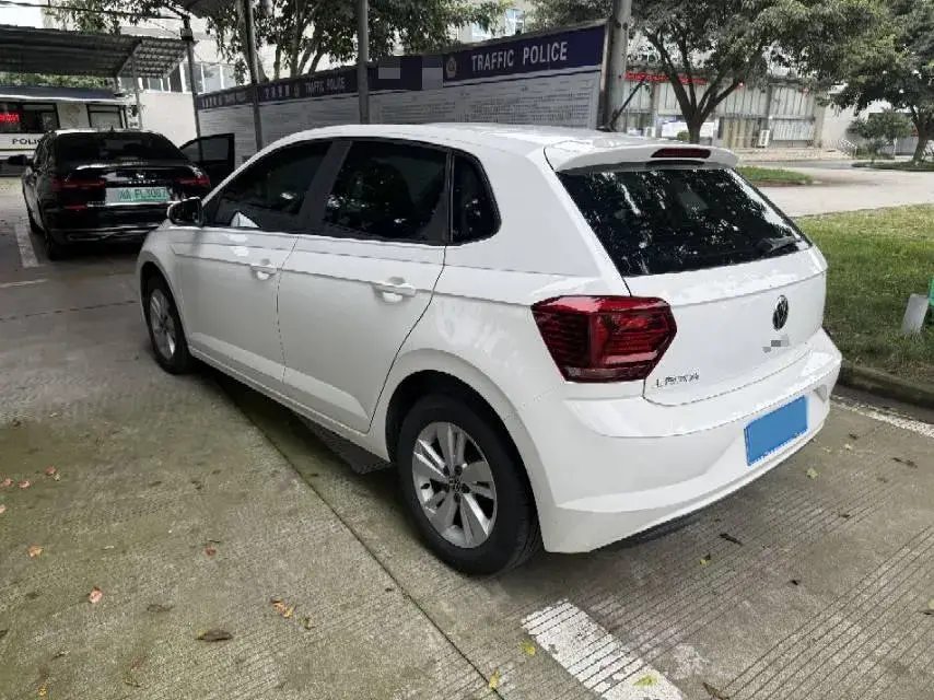 2023 VOLKSWAGEN POLO thumbnail 4