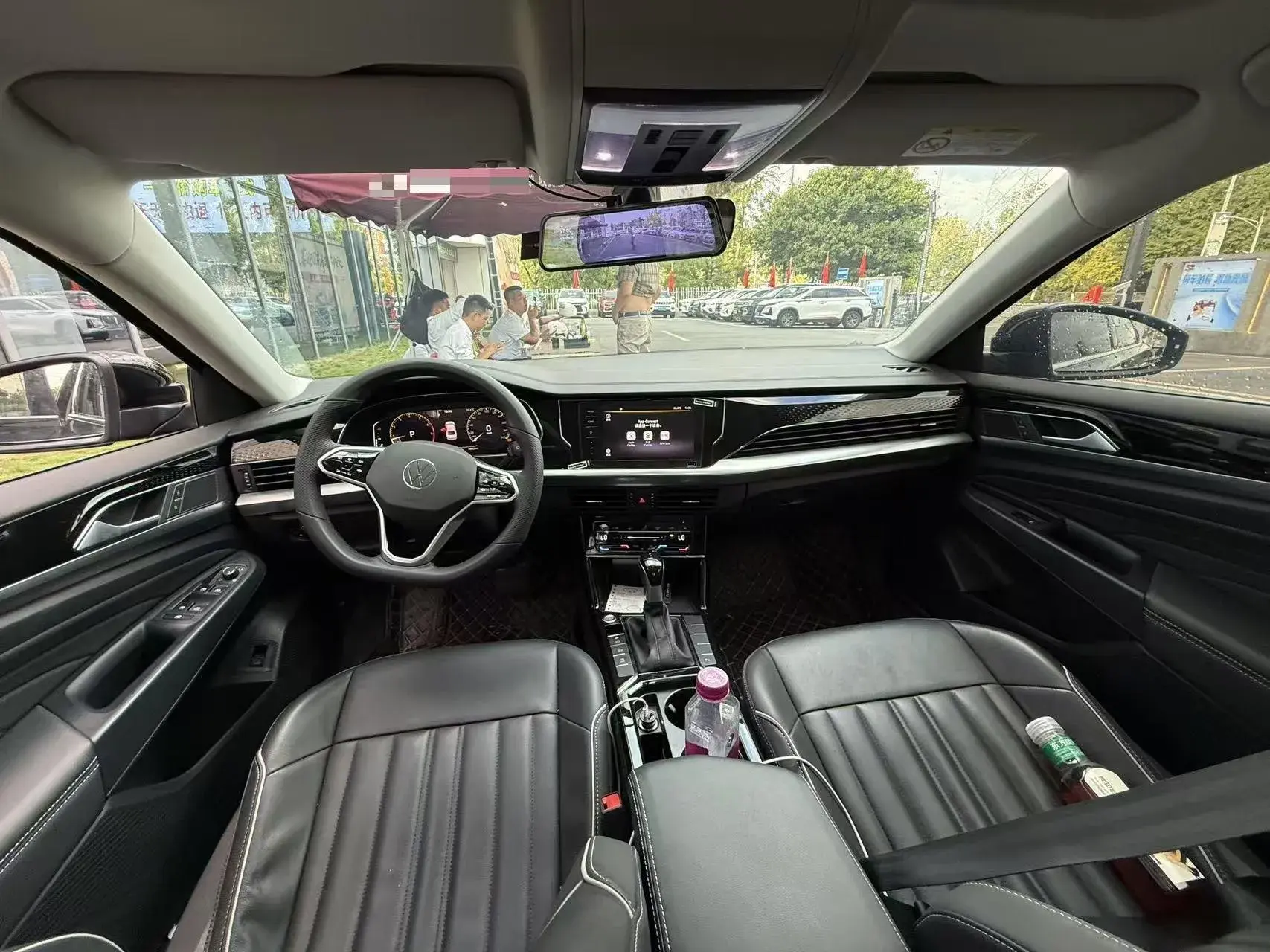 2023 VOLKSWAGEN PASSAT thumbnail 4