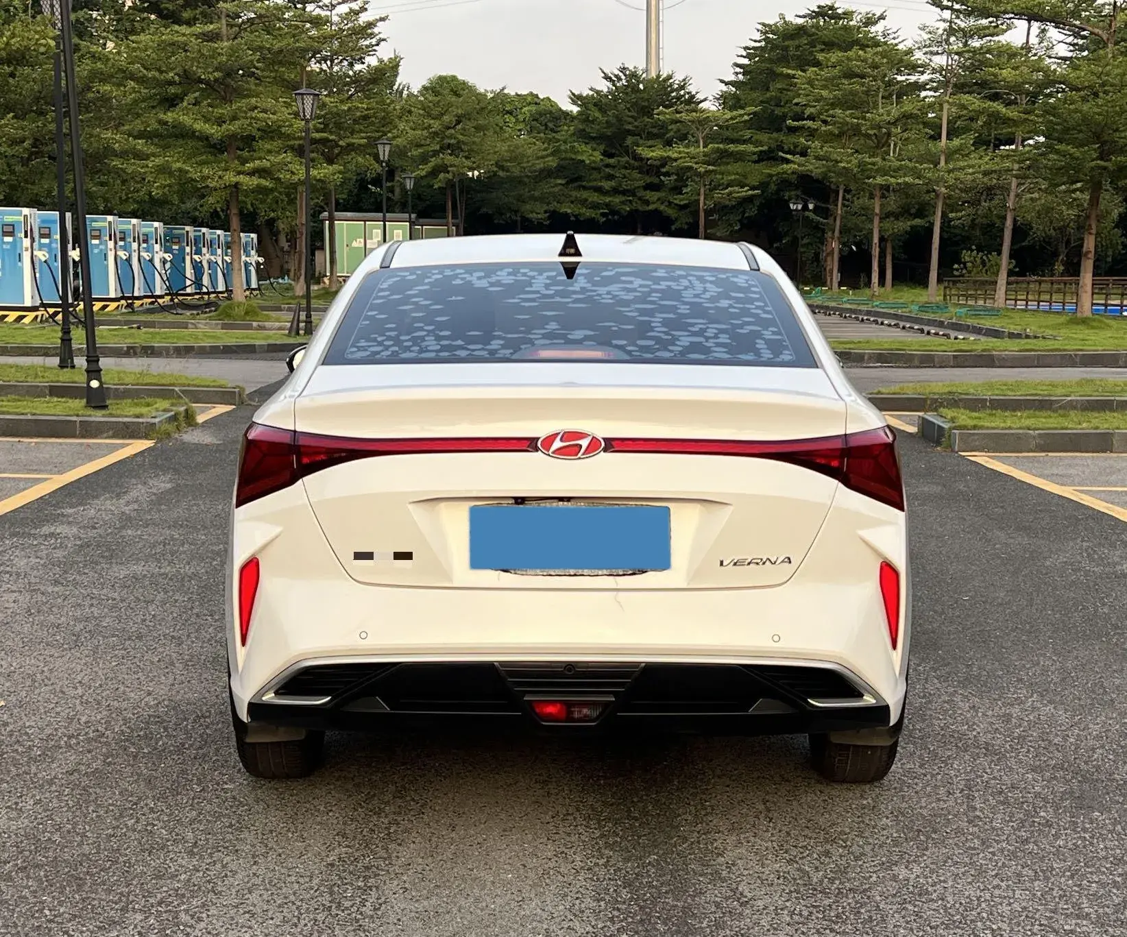 2020 HYUNDAI VERNA thumbnail 4