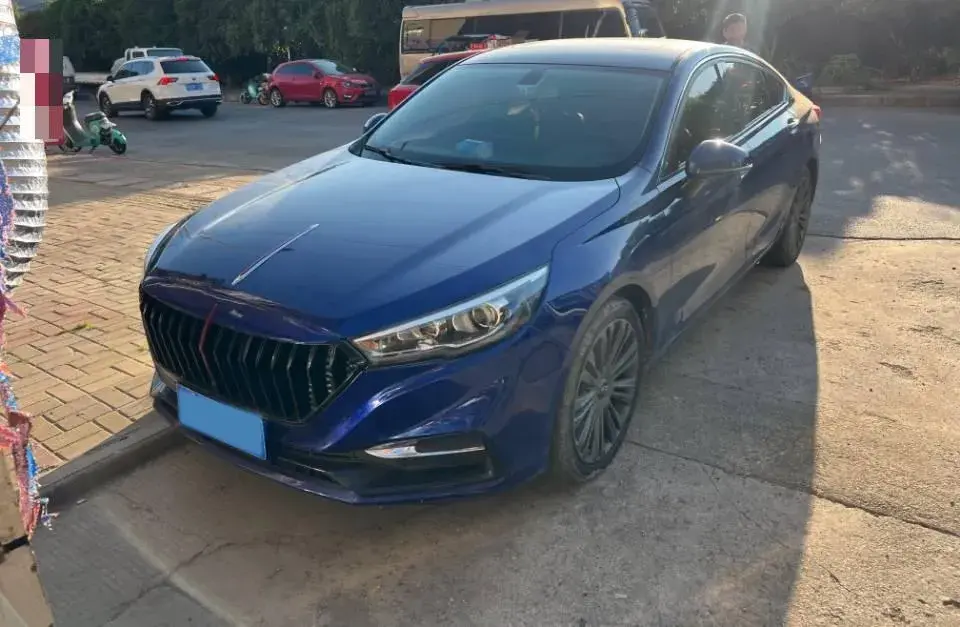 2020 HONGQI H5 view 1