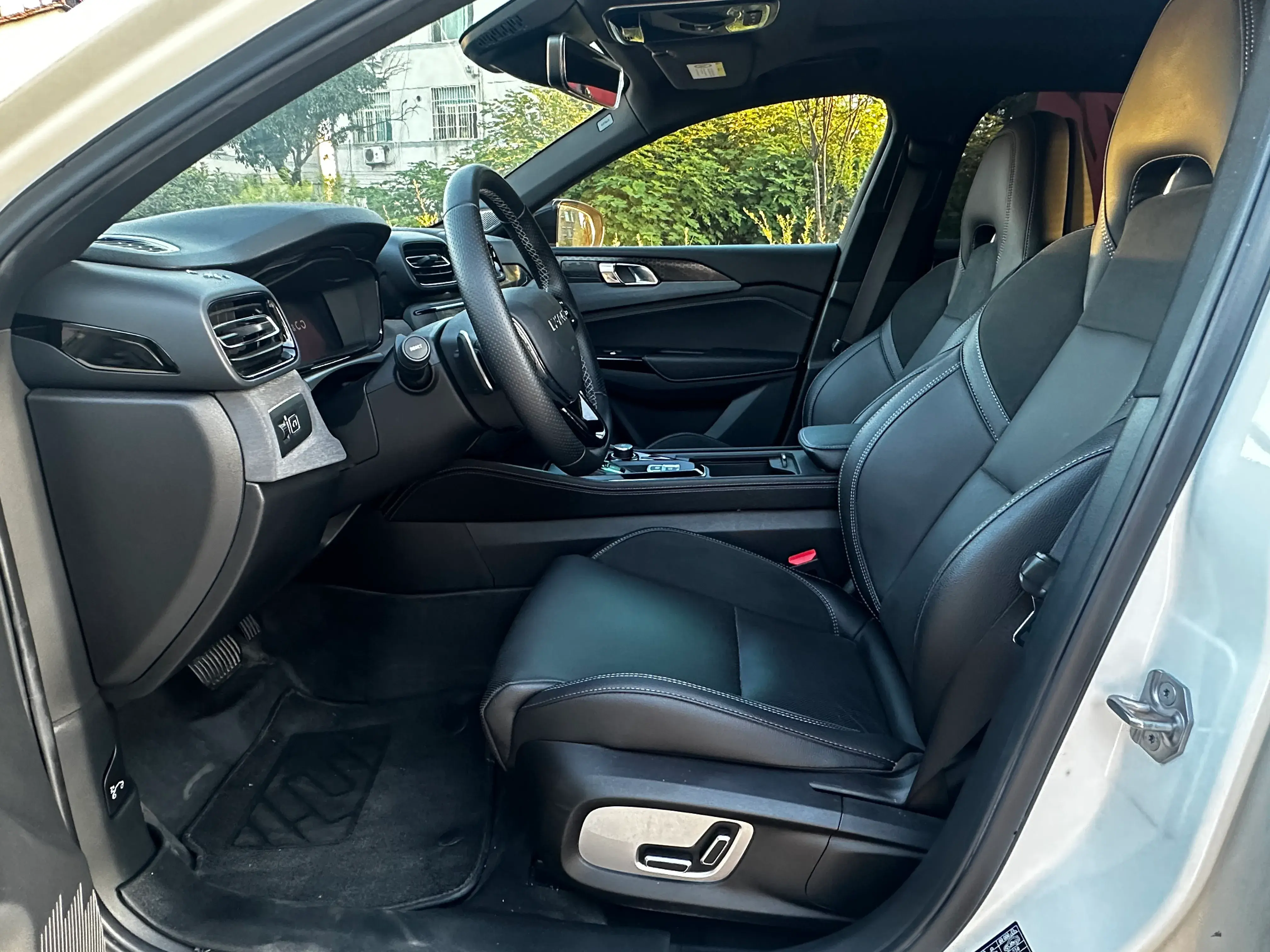 2021 LYNK&CO 03 thumbnail 3