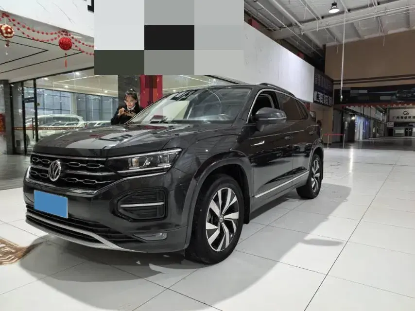 2020 VOLKSWAGEN TAYRON view 1