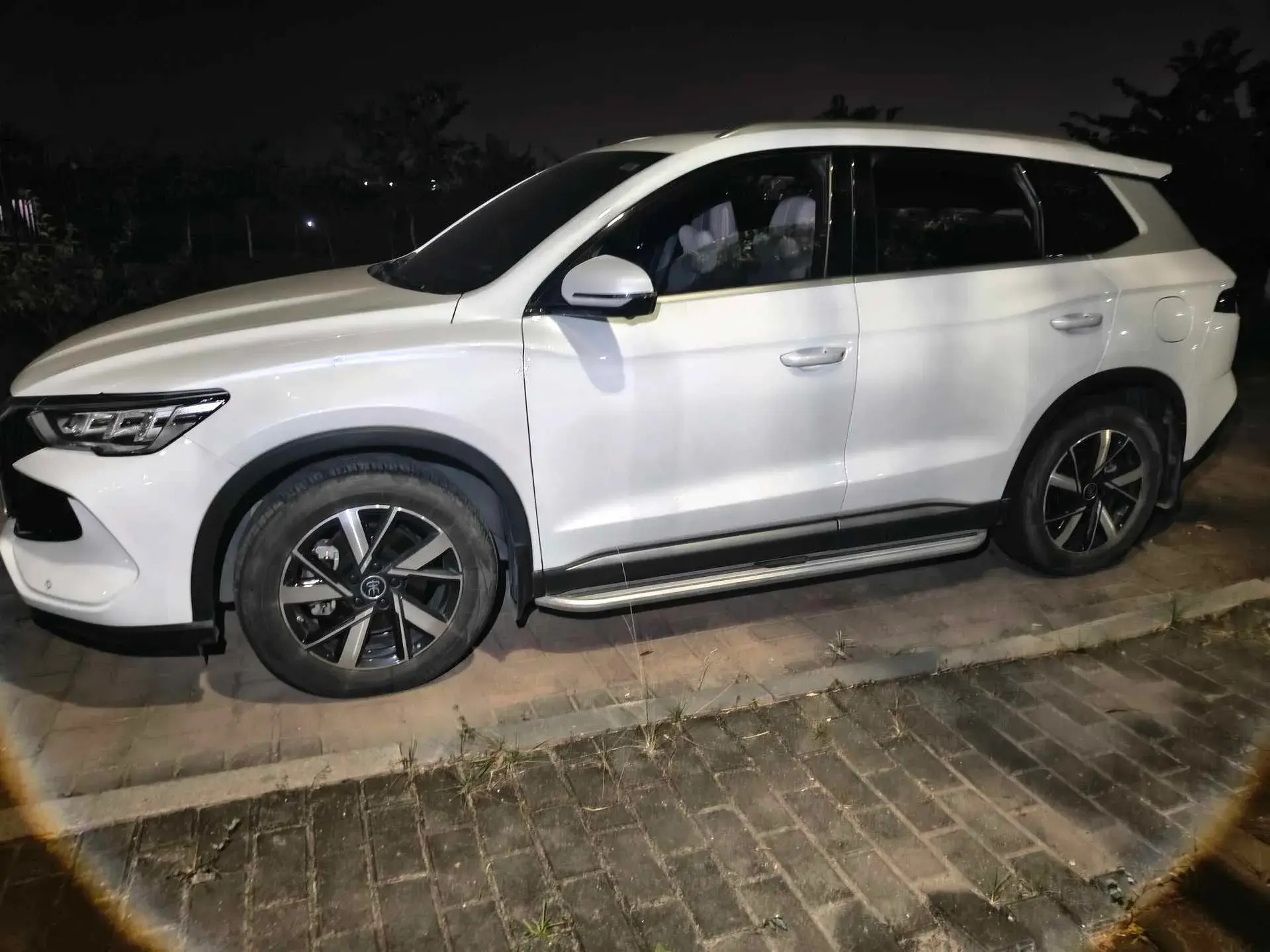 2023 BYD SONG thumbnail 2