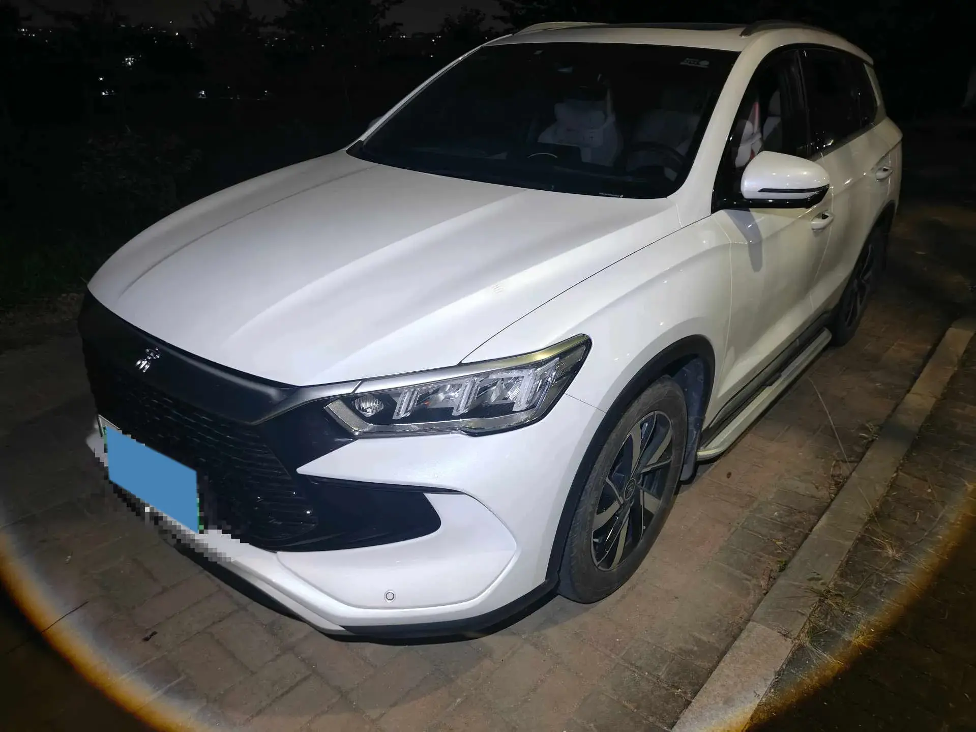 2023 BYD SONG view 1