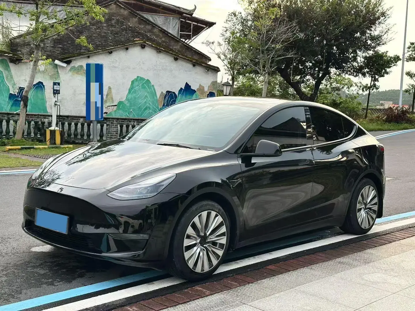 2021 TESLA MODEL view 1