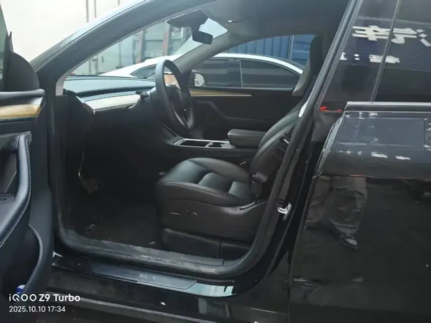 2022 TESLA MODEL thumbnail 2