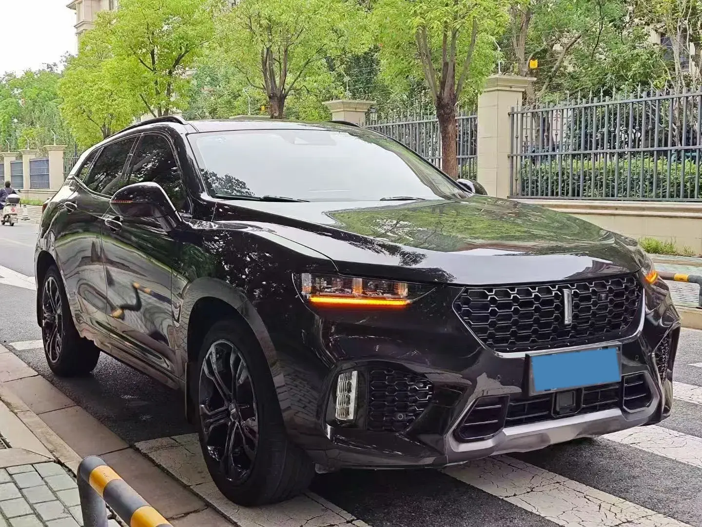 2017 ZOTYE T700 thumbnail 3