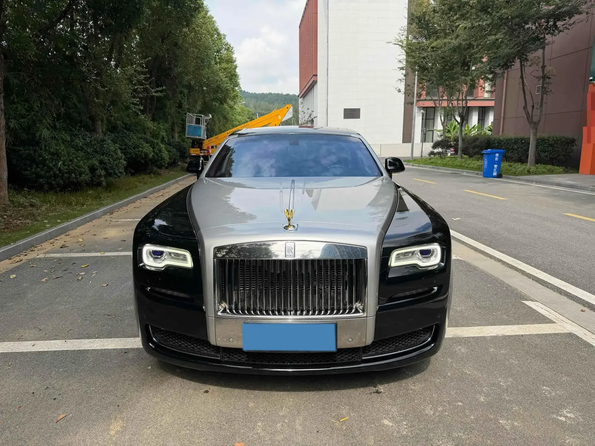 2015 ROLLS-ROYCE GHOST thumbnail 2