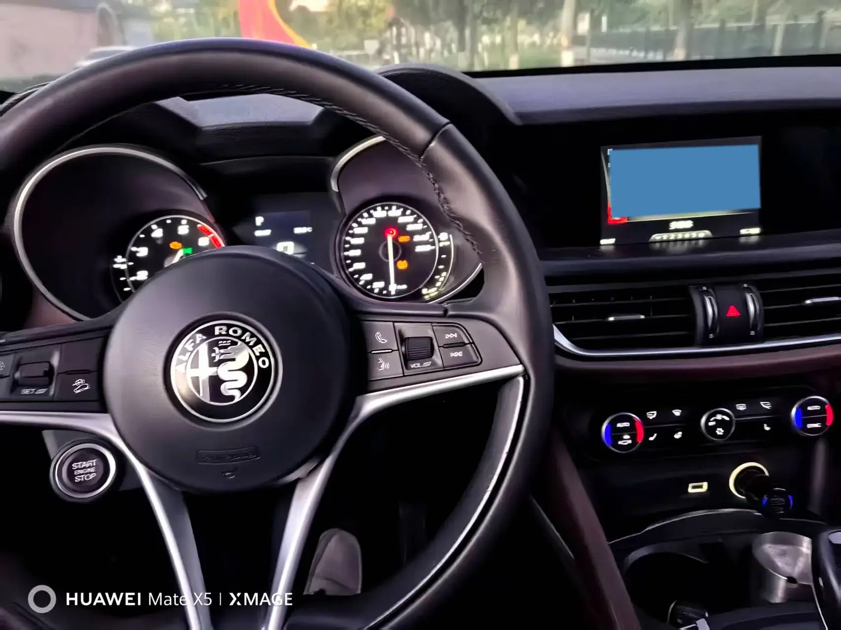 2017 ALFA ROMEO thumbnail 2