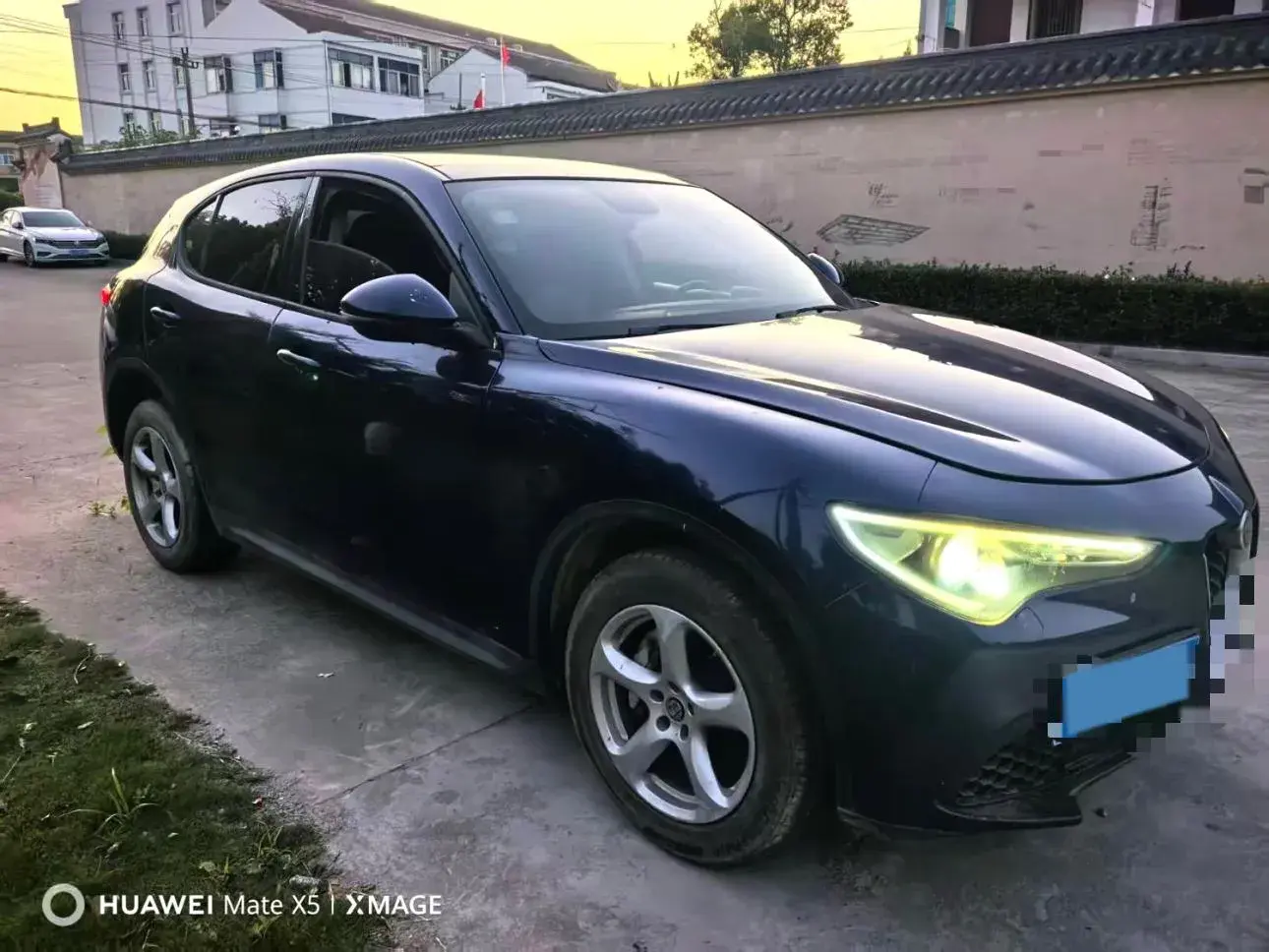 2017 ALFA ROMEO thumbnail 3