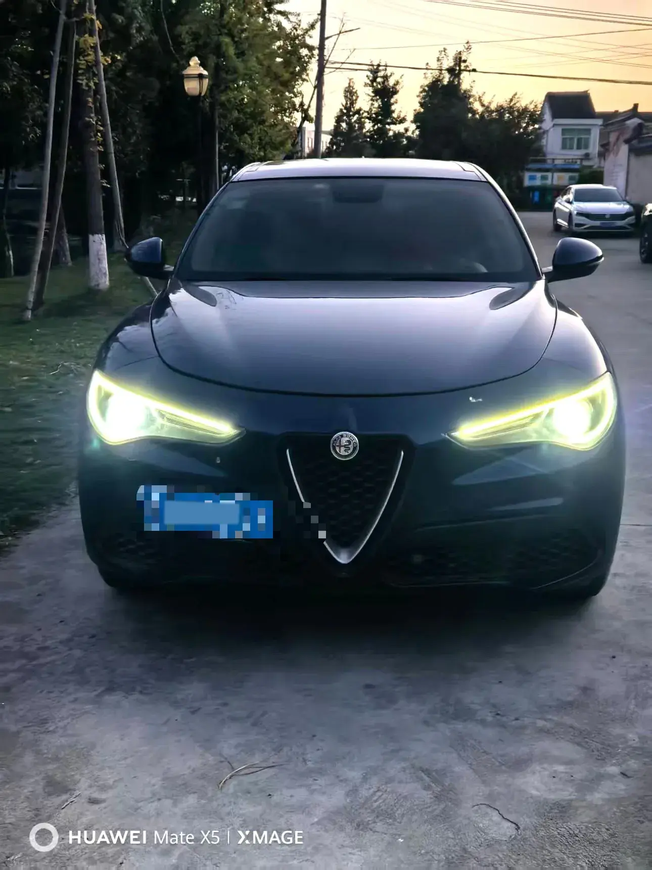 2017 ALFA ROMEO thumbnail 4