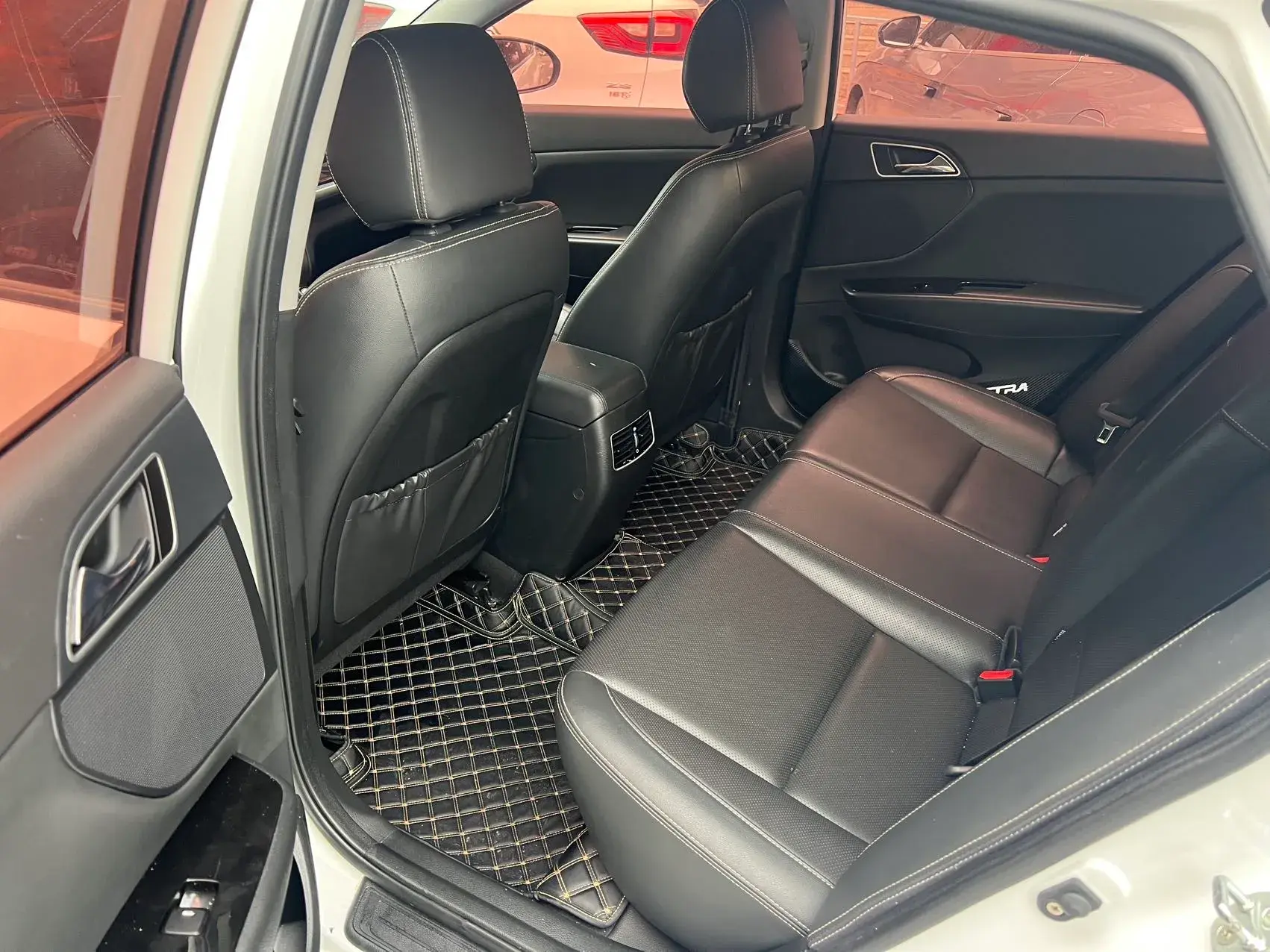 2019 HYUNDAI MISTRA thumbnail 4