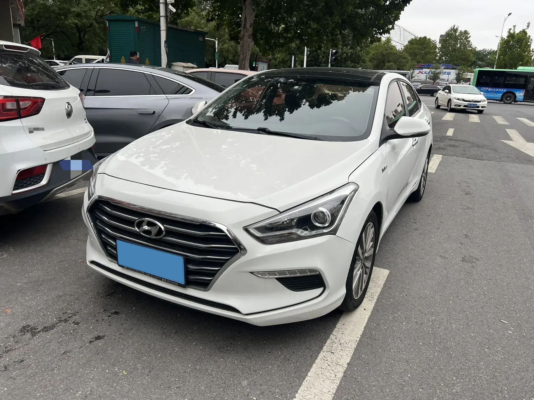 2019 HYUNDAI MISTRA view 1