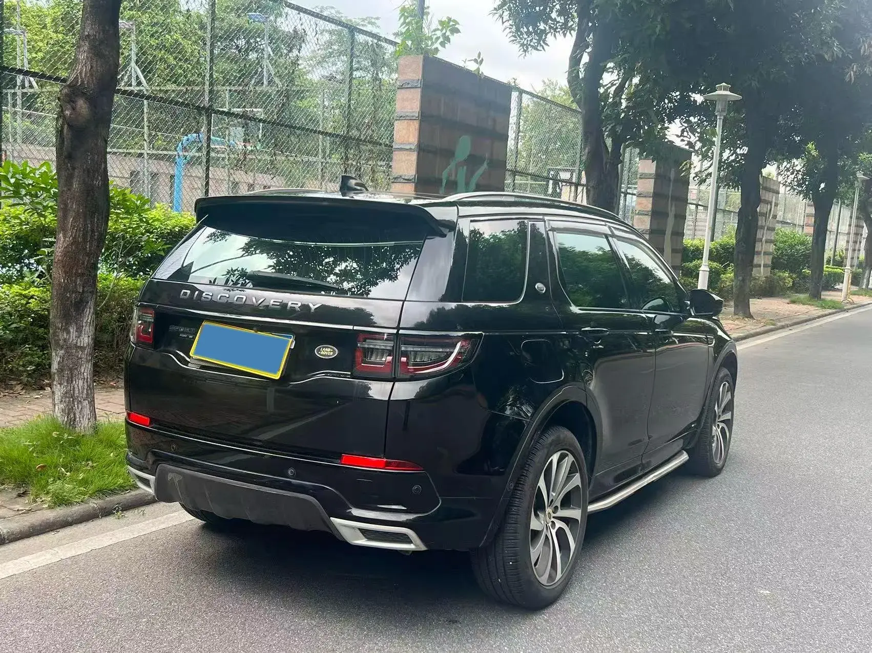 2020 LAND ROVER thumbnail 2