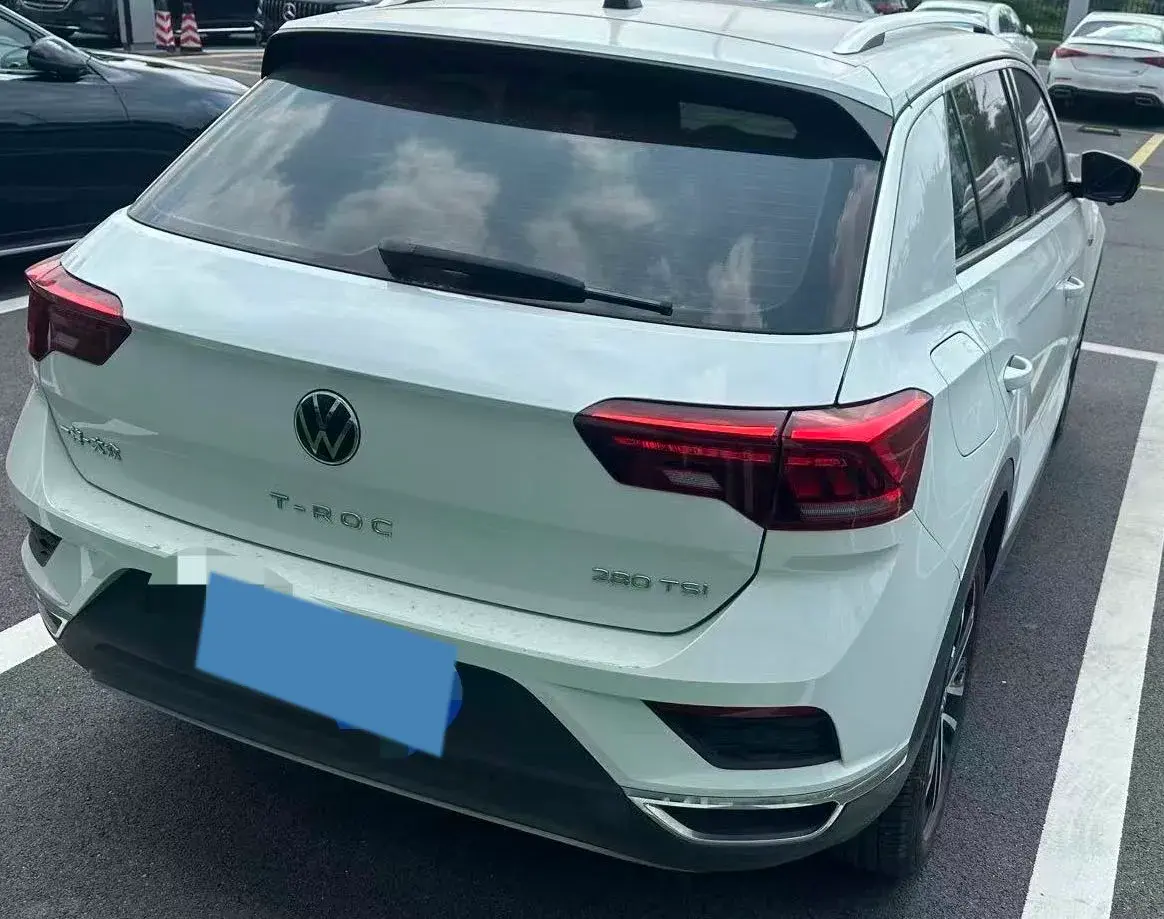 2022 VOLKSWAGEN T-ROC thumbnail 2