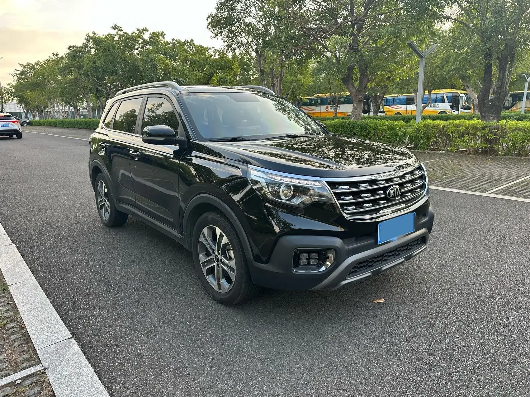 2019 KIA SPORTAGE thumbnail 3