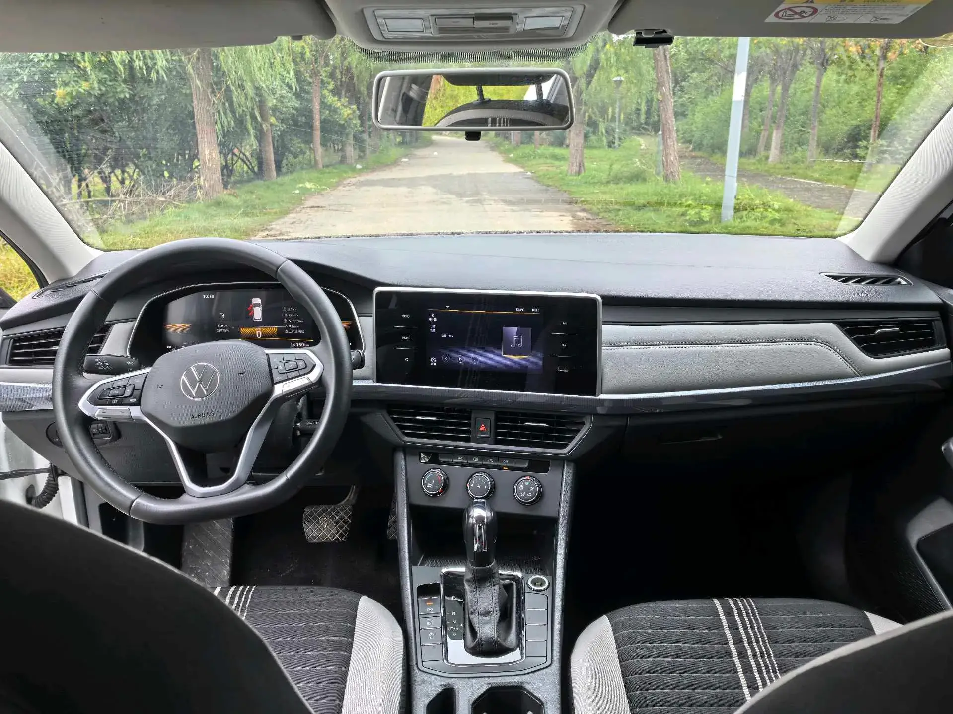 2023 VOLKSWAGEN BORA thumbnail 4