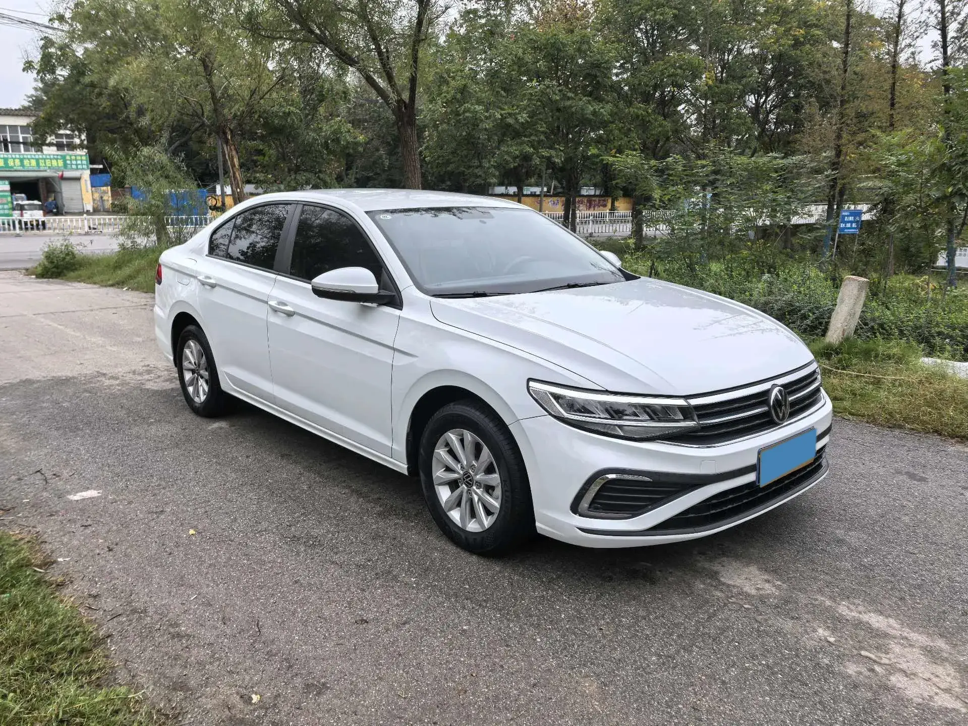 2023 VOLKSWAGEN BORA thumbnail 3