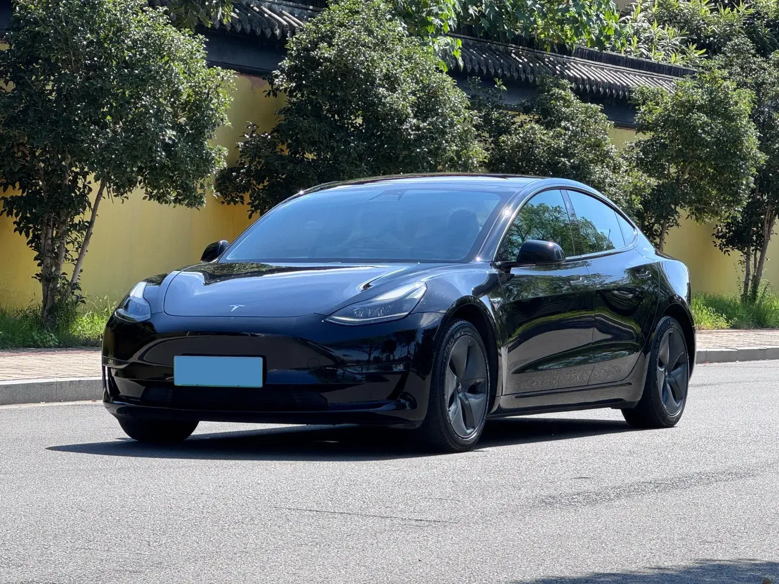 2020 TESLA MODEL view 1