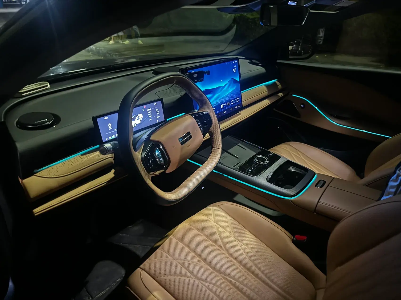 2025 GEELY GALAXY thumbnail 3