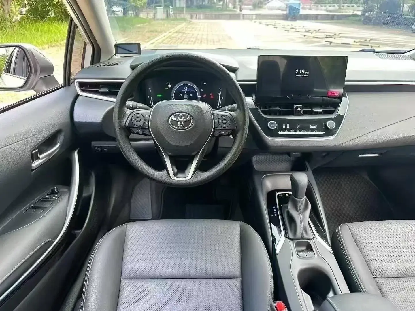 2023 TOYOTA COROLLA thumbnail 4