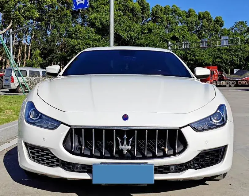 2019 MASERATI GHIBLI thumbnail 2