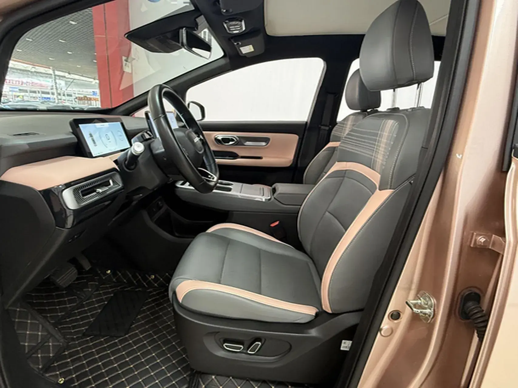 2023 AION Y thumbnail 4