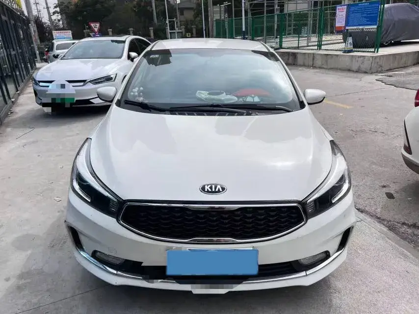 2016 KIA K3 thumbnail 2