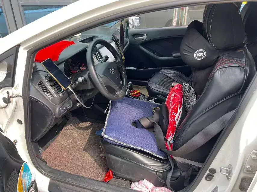 2016 KIA K3 thumbnail 4