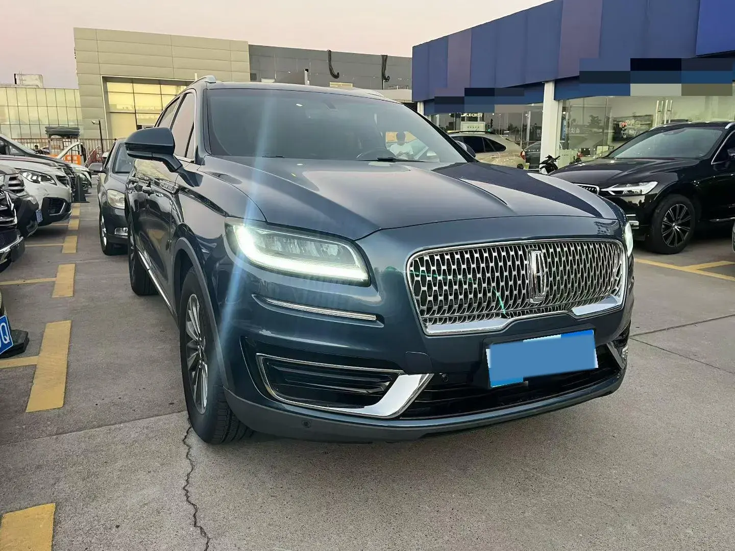 2019 LINCOLN NAUTILUS thumbnail 3