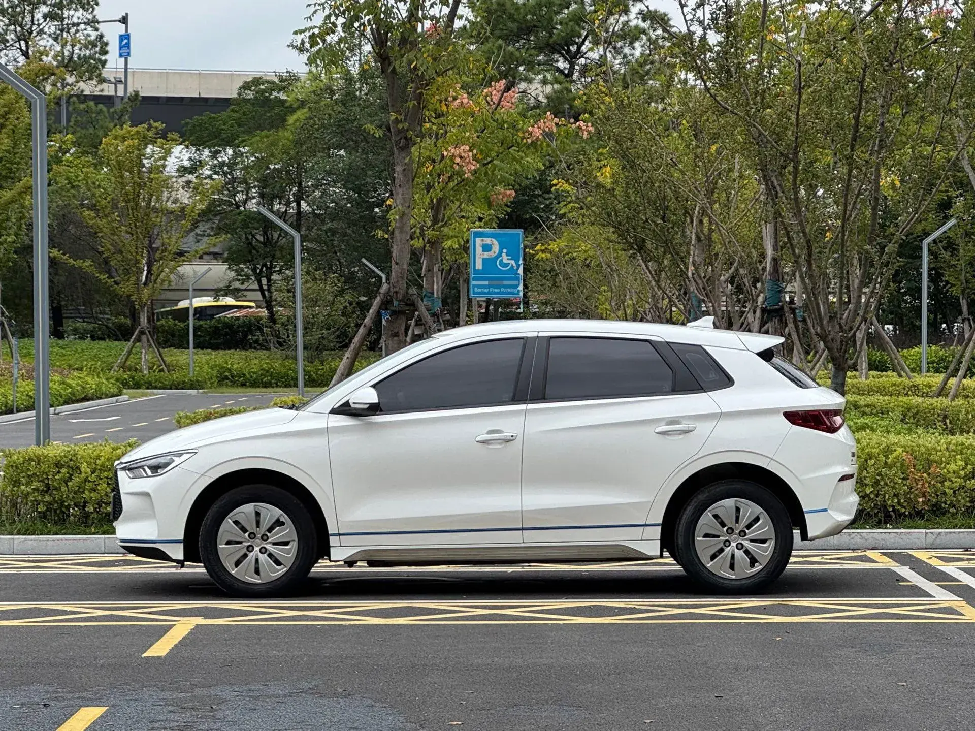 2021 BYD E2 thumbnail 3